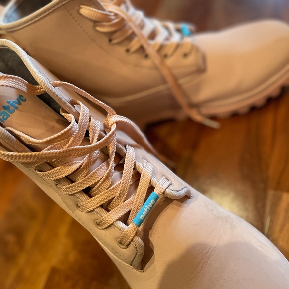 Native Boots - Picture 2 of 3